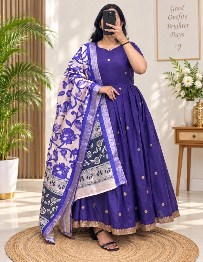 Plus Size Zari Anarkali With Soft Dupatta