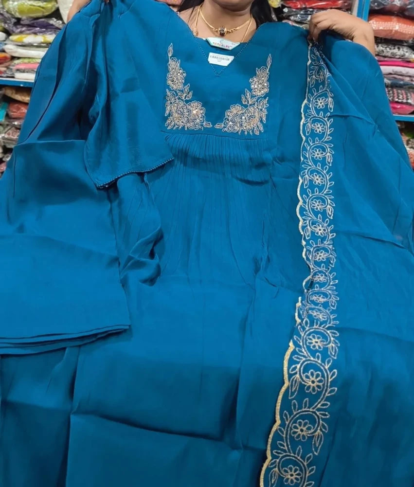 Plus Size Aari Work Mulchantheri 3pcs Set
