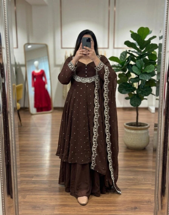 Plus Size Choli Model