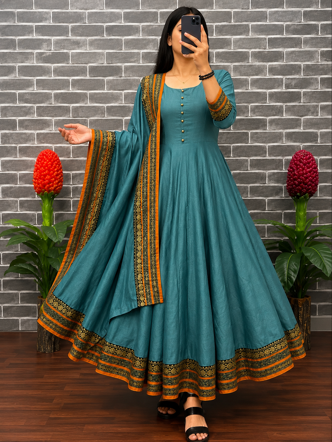 Plus Size Vizhitra Anarkali With Dupatta