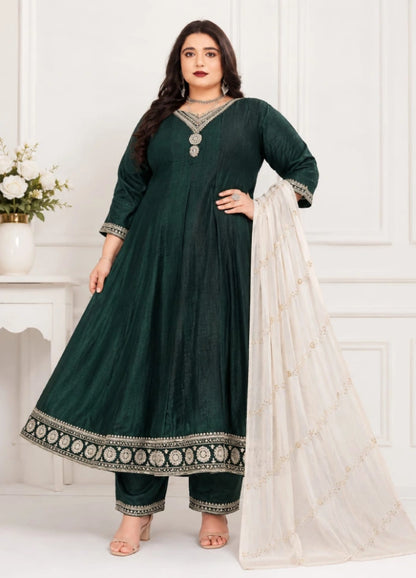 Plus Size Kali Model Vizhitra Anarkali