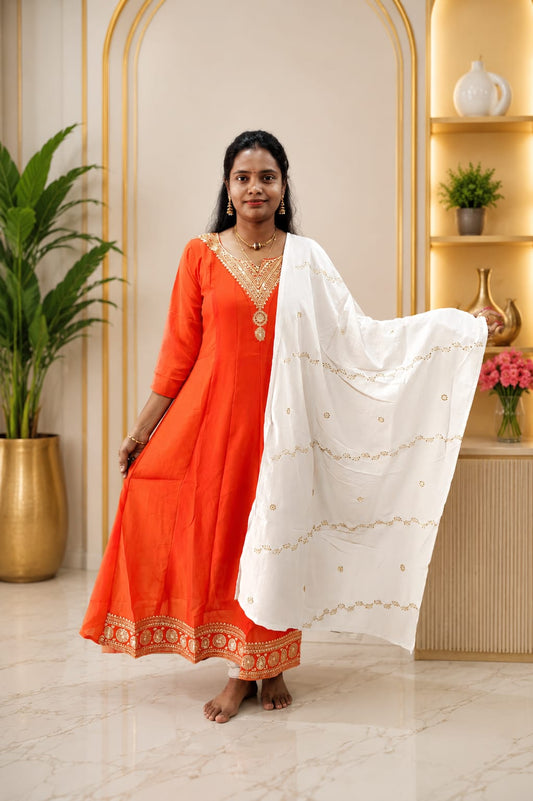 Vizhitra Silk Anarkali Top With Dupatta