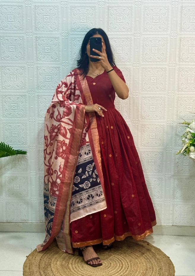 Plus Size Zari Anarkali With Soft Dupatta