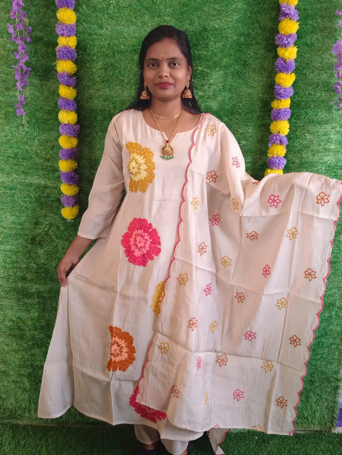 Mulchantheri 3pcs Set - Silk Embroidery