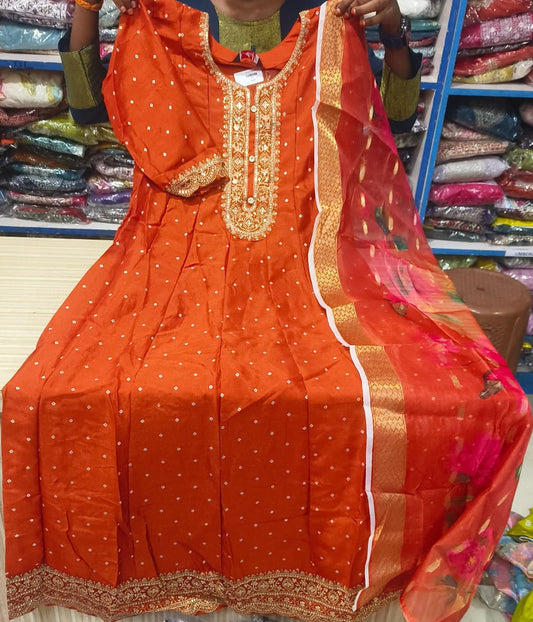 Kali Model Vizhitra 2pcs Set