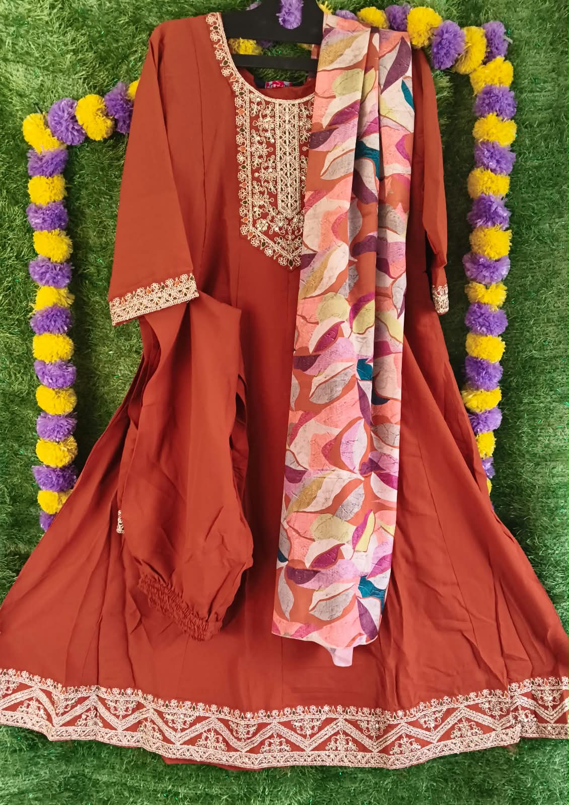 Blooming Vichithra Silk 3-Pcs Set