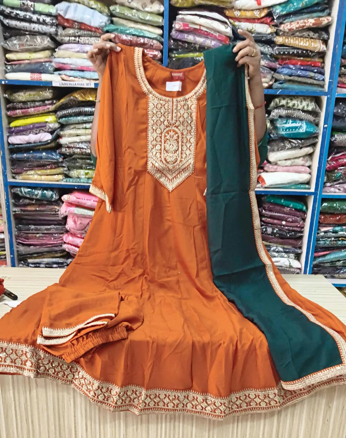 Blooming Vichithra Silk 3-Pcs Set
