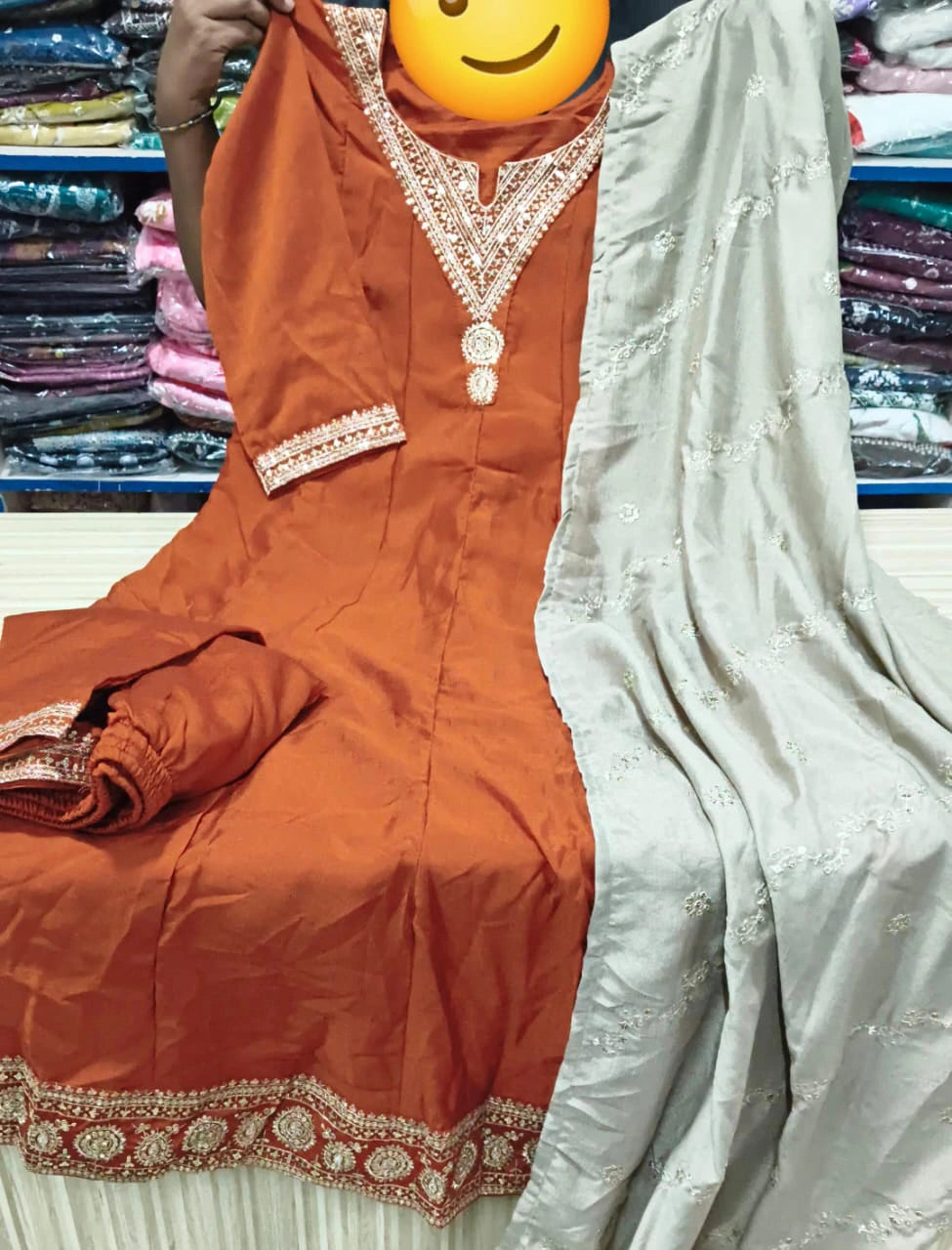 Vizhitra Silk 3pcs Set