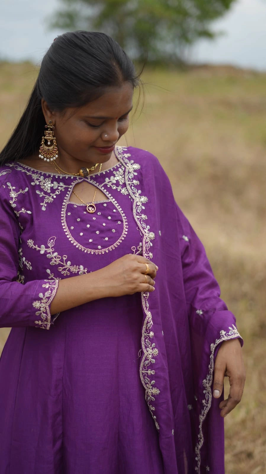 Vizhitra Embroidered Work
